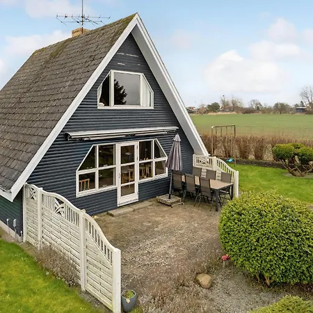 Tatil Evi Three-bedroom In *